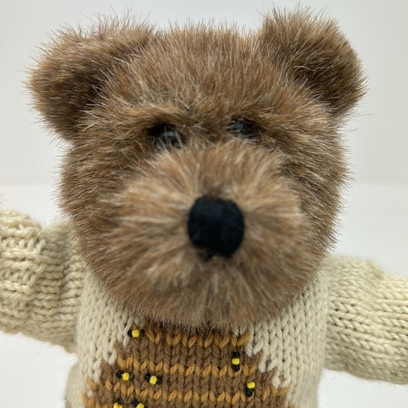 Vtg Boyd’s Bear Bean Bag Stuffed Bear Collectible Posable with BearWear Outfit - Picture 4 of 13